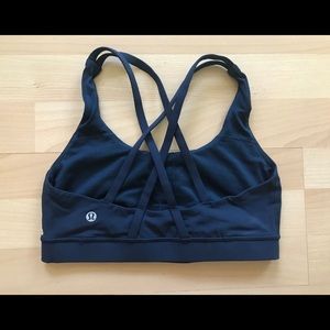 Lululemon energy bra size 6. EUC